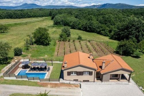 Holiday house with a swimming pool Cere, Central Istria - Sredisnja Istra - 24249