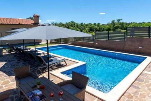 Holiday house with a swimming pool Cere, Central Istria - Sredisnja Istra - 24249