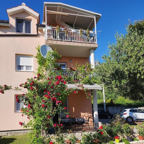 Apartments with parking space Kastel Stari, Kastela - 24406