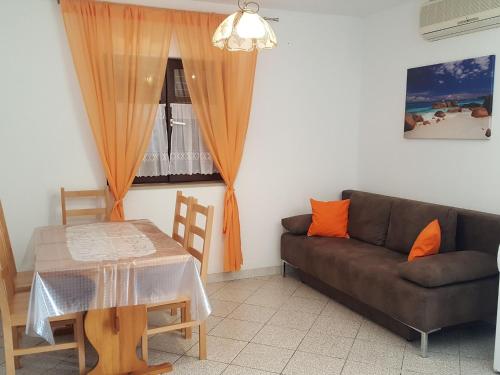 Two Bedroom Apartment with Terrace no 1