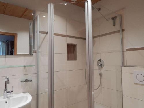 Bilik mandi di Längauer Alm - Haus Daniel