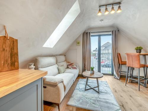 Χώρος καθιστικού στο Flat 2 - Uk49045