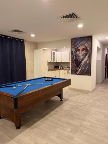 الخبر الشمالية 2にあるビリヤード台