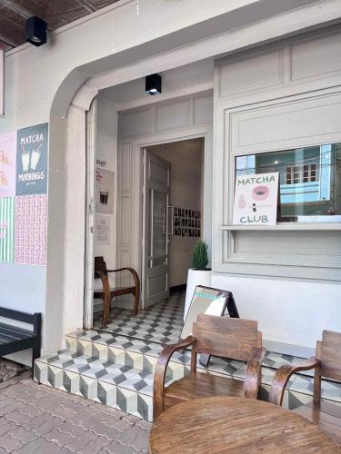 Ruang duduk di Chato Hostel