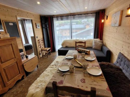 Charmant appartement rénové avec Wifi et animaux admis, au centre des Gets
