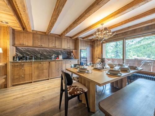 Appartement de standing avec cheminée et WiFi à Val-d'Isère