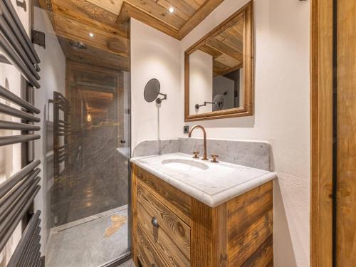 Appartement de standing avec cheminée et WiFi à Val-d'Isère
