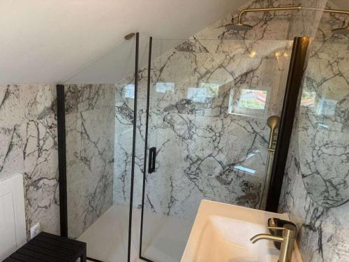 Et badeværelse på Holiday apartment with 0 bedrooms