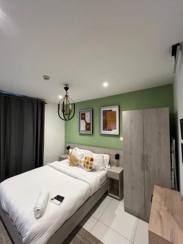 Ένα ή περισσότερα κρεβάτια σε δωμάτιο στο Easy stay at Loxwood
