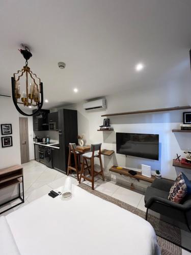 Η κουζίνα ή μικρή κουζίνα στο Easy stay at Loxwood