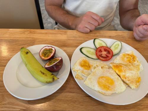 Eten bij of ergens in de buurt van het hotel

