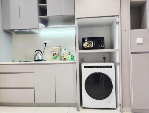 Η κουζίνα ή μικρή κουζίνα στο Hill10 ICity Homestay by Define Suite 344