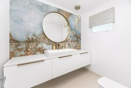Ein Badezimmer in der Unterkunft Secluded Serene