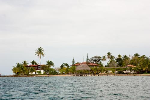 a view of the beach from the water at Hospedaje Yarisnori in Bocas del Toro
