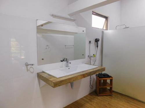 Koupelna v ubytování Oruthota Chalets