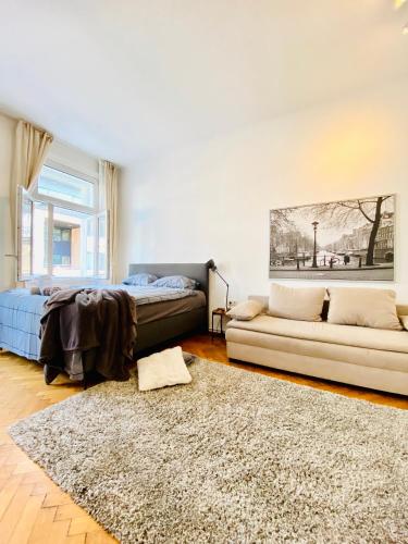 Affordable Room in Villa, With Garden & Parking