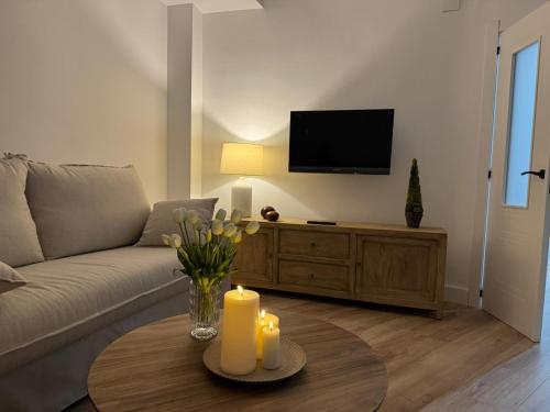 Cruz Conde Guiris Home