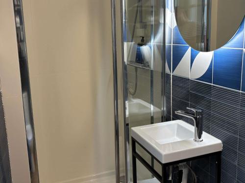 Ванная комната в ibis Styles Saint Malo Centre Historique