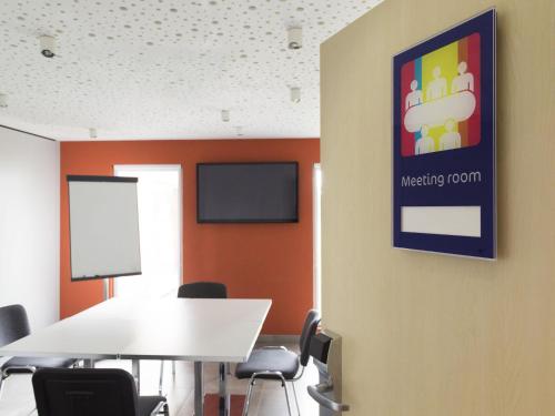 TV/Unterhaltungsangebot in der Unterkunft Ibis Styles Nivelles