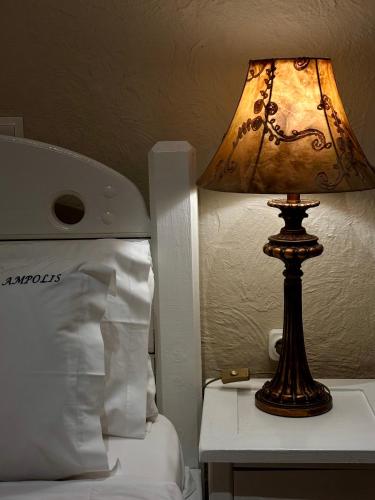 Ampolis Guest Houseにあるベッド