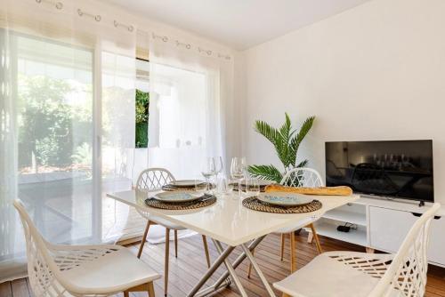 Élégant cocon sur la croisette parking terrasse et jardin