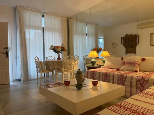 Urb. La Alcazaba, Puerto Banus / Marbella photo 3