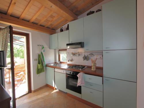 Photo de la galerie de l'établissement Holiday Home in Cossignano with Pool, à Cossignano