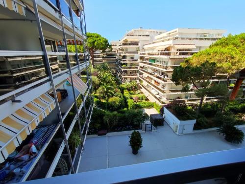 Apartment Elegance with swimming pool in residence