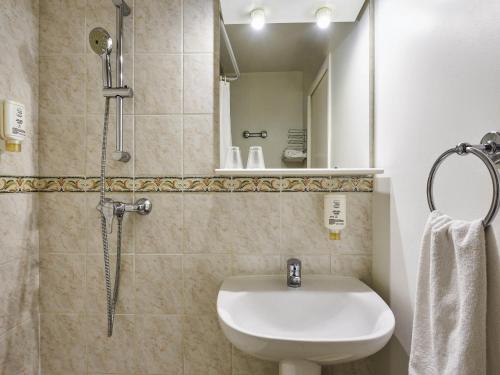 Koupelna v ubytování Aparthotel Adagio Access Nice Garibaldi