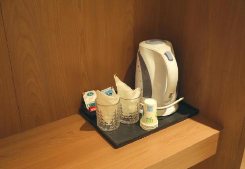 Kemudahan buat kopi dan teh di Giri Comfort