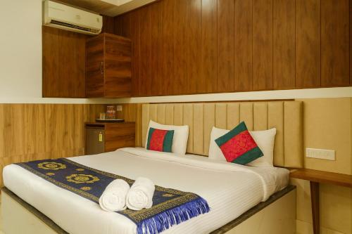 Voodi või voodid majutusasutuse River Splash Resort,Karjat toas