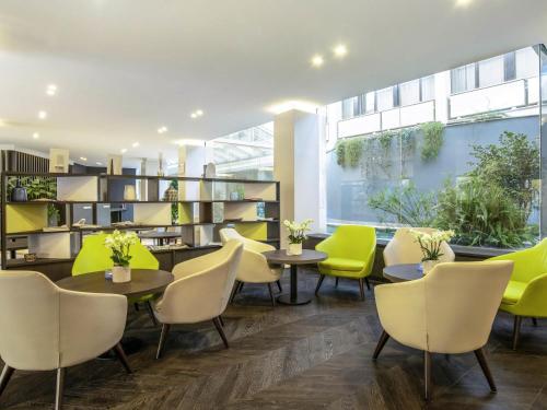 Χώρος καθιστικού στο Mercure Roma West