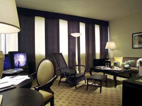 Μια τηλεόραση ή/και κέντρο ψυχαγωγίας στο Mercure Roma West