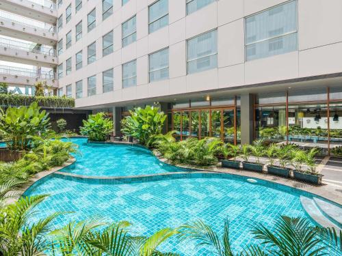 Bazén v ubytování Ibis Styles Jakarta Airport nebo v jeho okolí