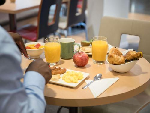 Jídlo v hotelu nebo okolí