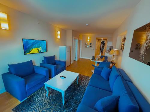 Гостиная зона в Orbi city luxury Towers