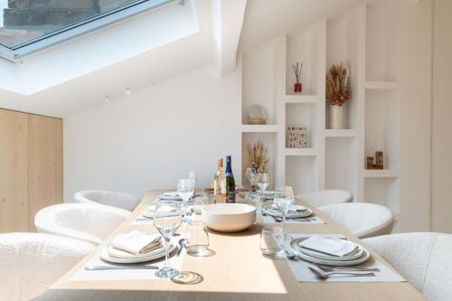 3-Br Attic Duplex Heart of Cannes