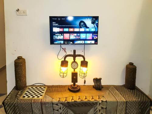 Televisyen dan/atau pusat hiburan di The Plix Villa, Vagator