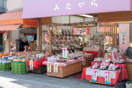 お花茶屋车站步行4分钟四房二厅和风高档装修晴空塔上野直达国际机场 90平方