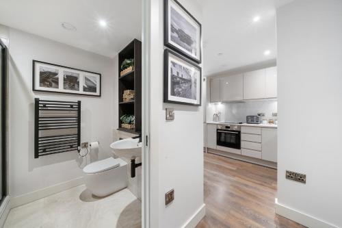 Luxury Waterfront Apartment - Liverpool City Centre - Sleeps 4 photo 4