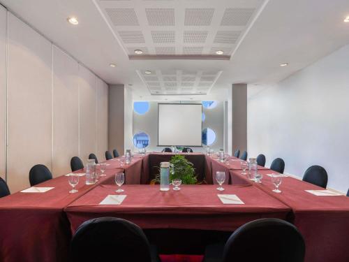 Espace de conférence ou salle de réunion dans l'établissement Ibis Styles Malang