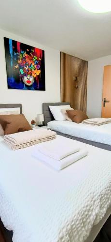 Katil atau katil-katil dalam bilik di GADD Ferienwohnung # 002 Glück an der Donau # Best Elegant Suite 24#7 Check in