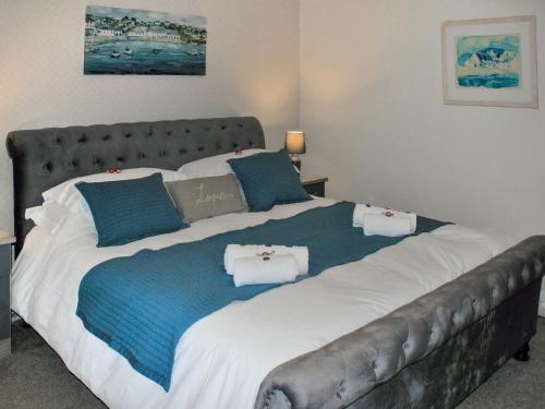 Una cama o camas en una habitación de Harbour Road