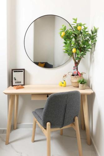 Venia 24 White Tower Apt