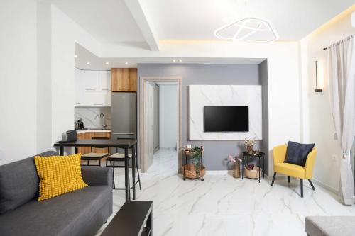 Venia 24 White Tower Apt