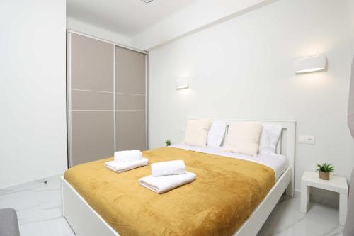 Venia 24 White Tower Apt