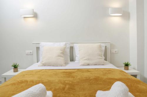 Venia 24 White Tower Apt