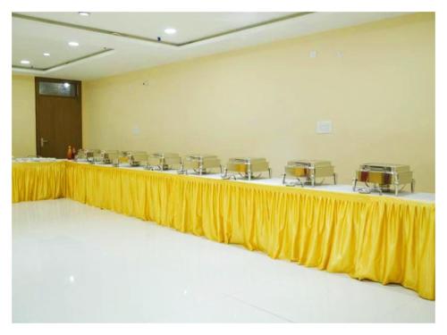 Khu vực hỗ trợ khách đi công tác/phòng hội thảo tại Mansion मैंशन