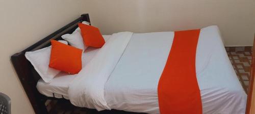 Una cama o camas en una habitación de Sironka Mara