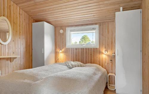 Katil atau katil-katil dalam bilik di Pet Friendly Home In Horsens With Wifi